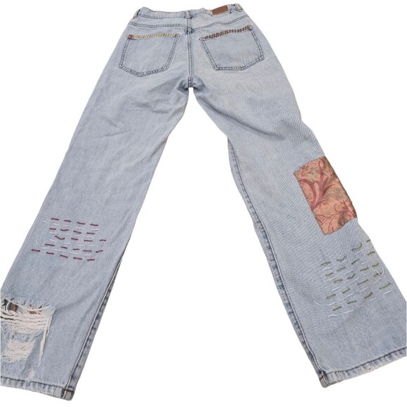 BDG UO Cowboy Jean in Printed Patchwork Stiff Straight Denim 100% Cotton - Picture 3 of 4